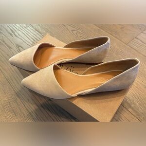 J. Crew Zoe Suede D’Orsay Flat
Size 6
New in Box!